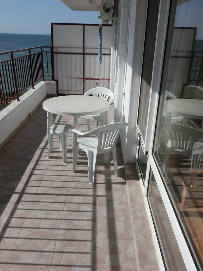 Sea View Apartment, Panorama, Pools And Beach, Sveti Vlas Esterno foto